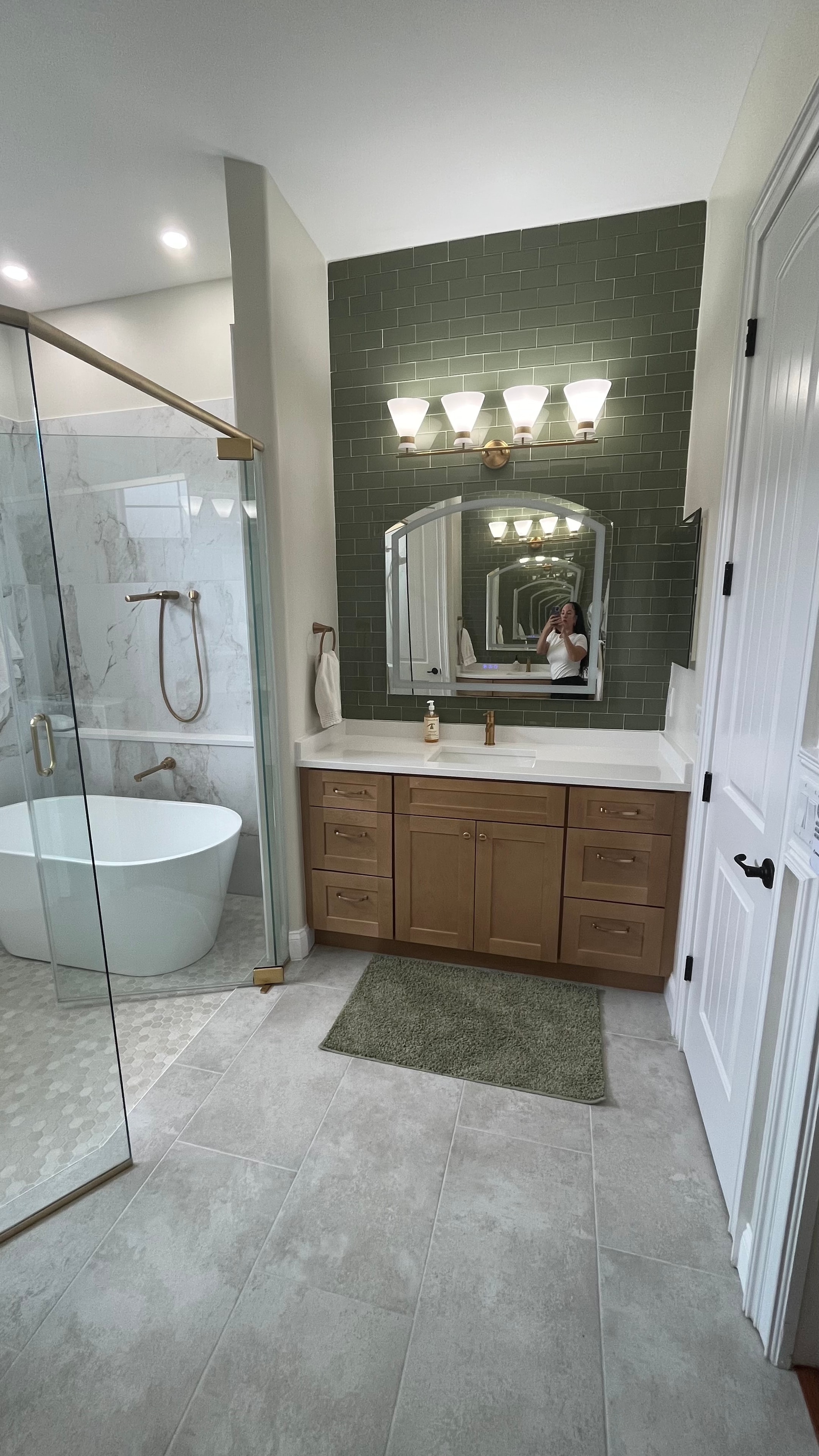 Double vanity bathroom remodel with quartz countertop